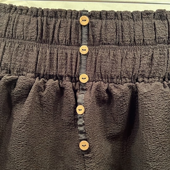 Short Shorts, Size 0X, Elastic Waistband 13”, Black with wood color button - Picture 2 of 6